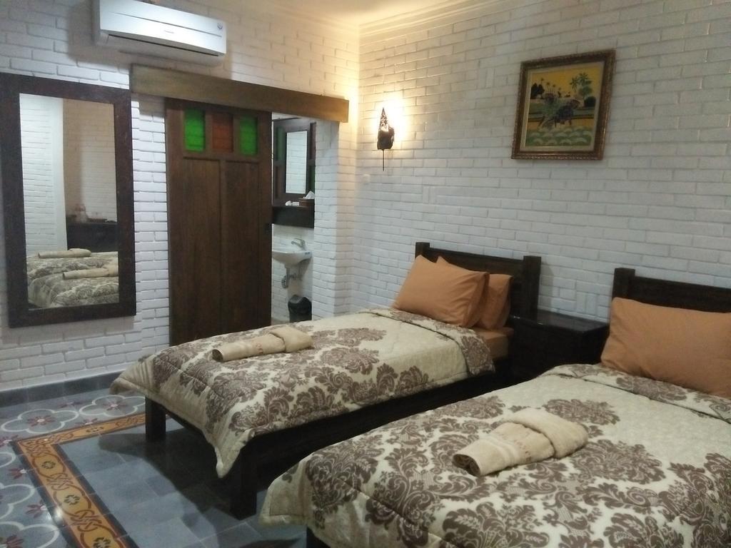 Satu Kayen Guest House Sleman (Yogyakarta) Exterior photo