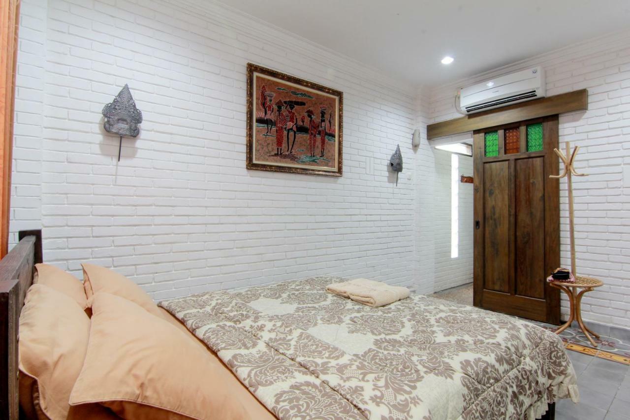 Satu Kayen Guest House Sleman (Yogyakarta) Exterior photo