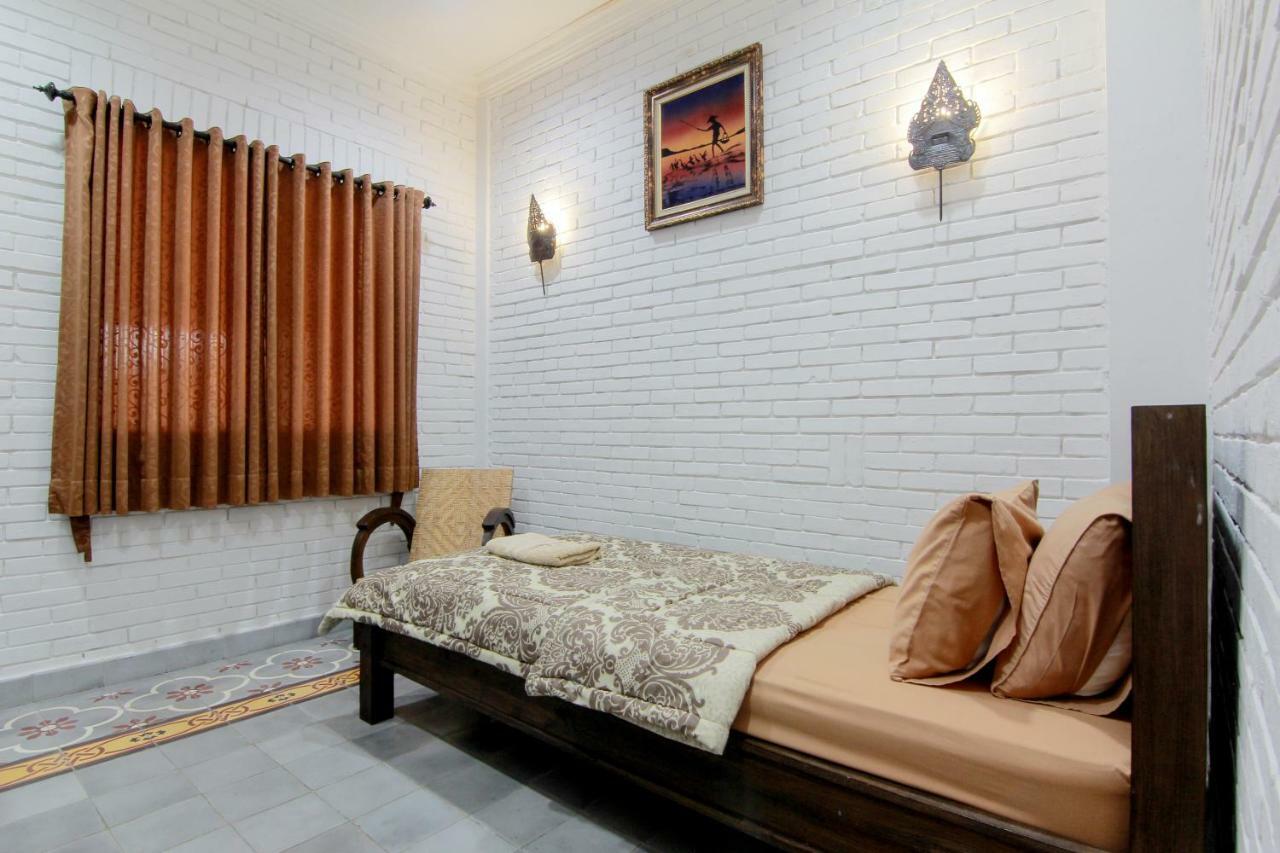 Satu Kayen Guest House Sleman (Yogyakarta) Exterior photo