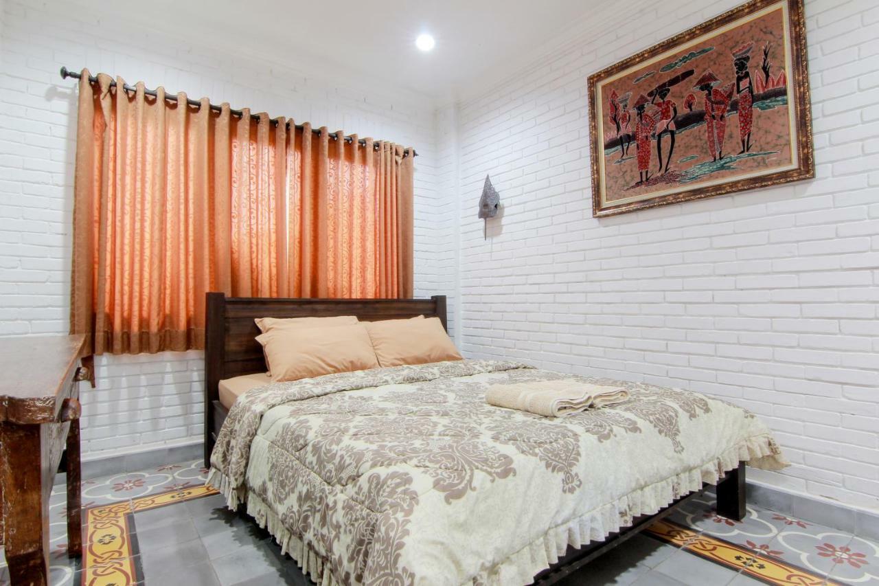 Satu Kayen Guest House Sleman (Yogyakarta) Exterior photo