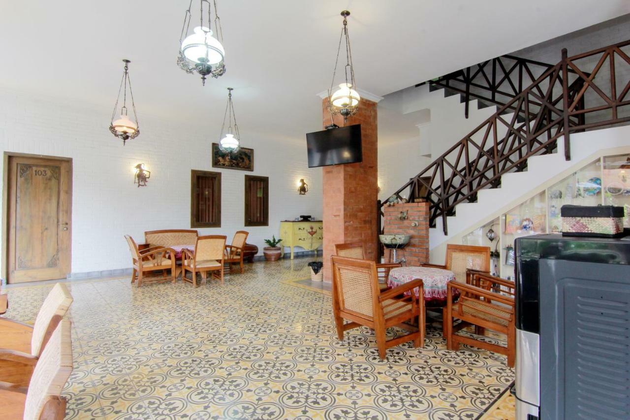 Satu Kayen Guest House Sleman (Yogyakarta) Exterior photo